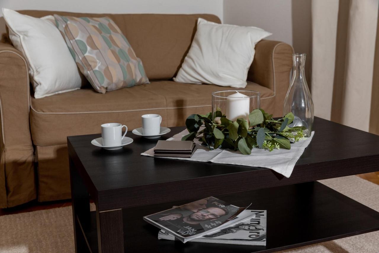 Classy Apartments Charles Bridge Прага Экстерьер фото