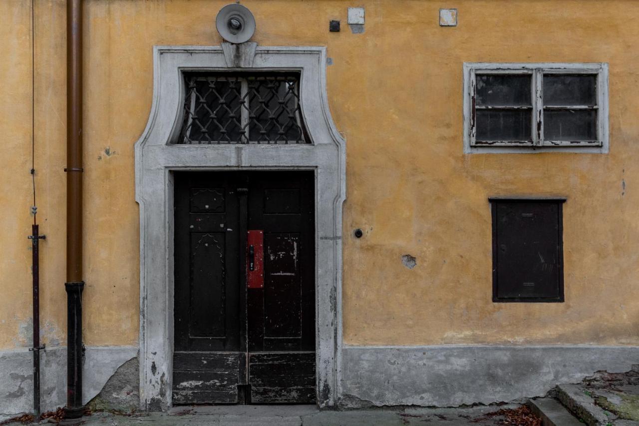 Classy Apartments Charles Bridge Прага Экстерьер фото